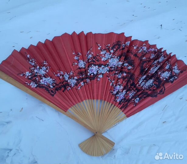 Веер настенный