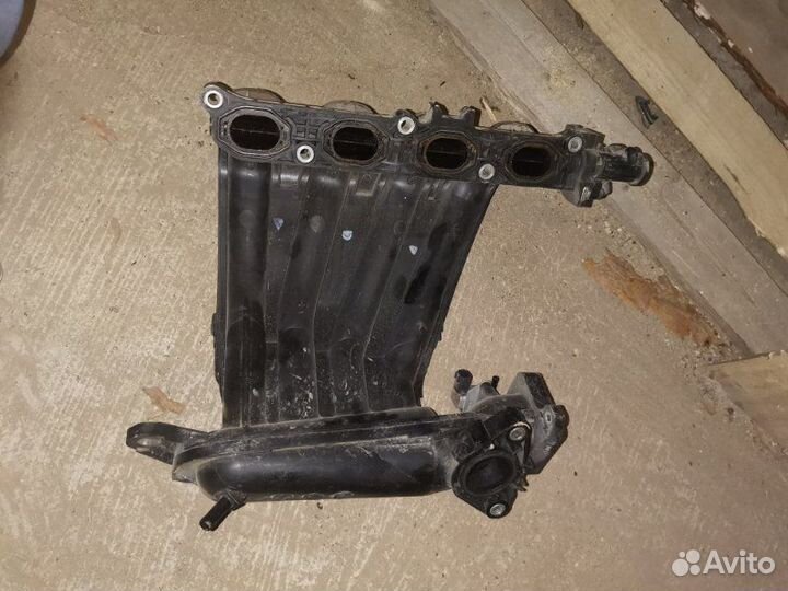 Коллектор впускной Nissan Tiida HR15 2008