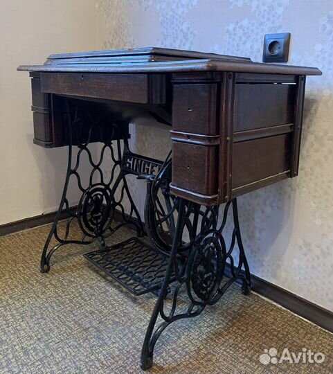 Швейная машинка Зингер (Singer)