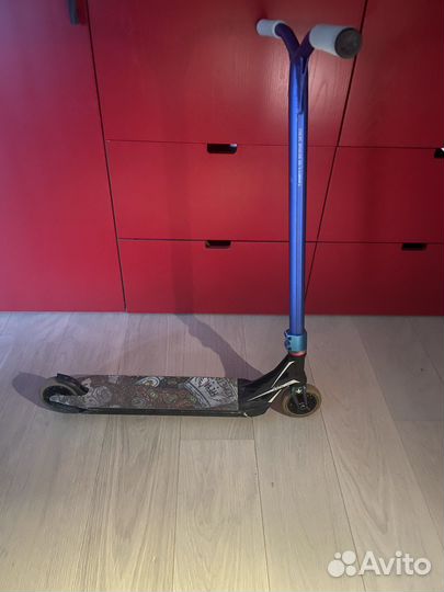 Трюковой самокат кастом парк