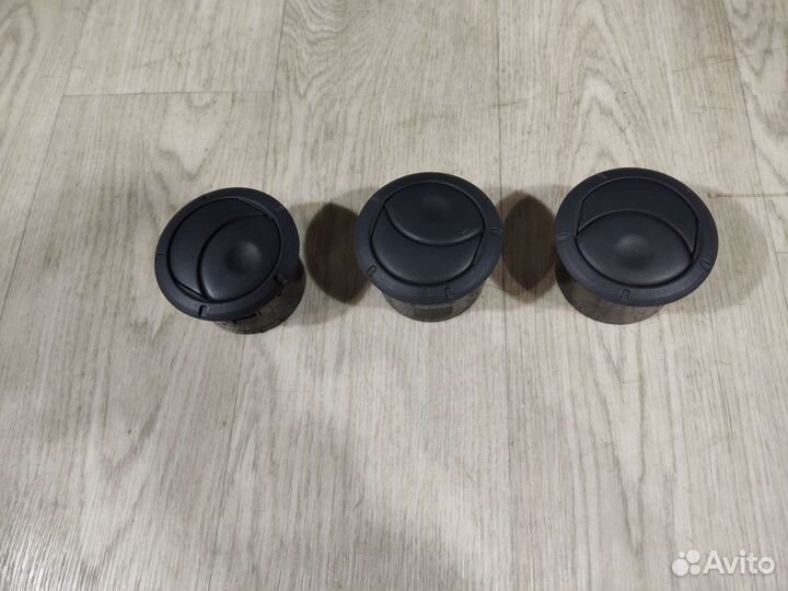 Renault Sandero 1 дефлектор