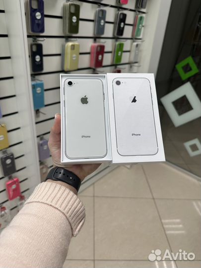 iPhone 8, 64 ГБ