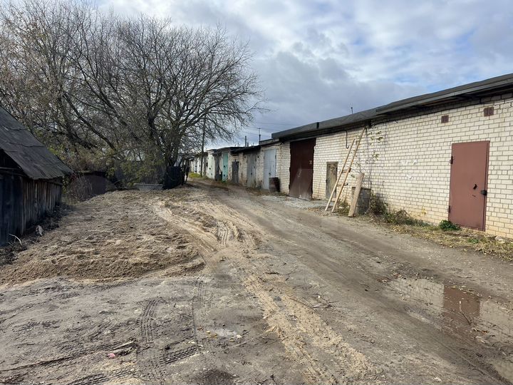 Гараж, > 30 м²