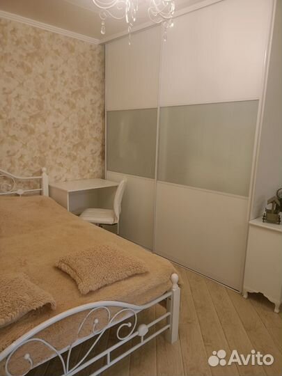 Кровать двухспальная с матрасом 160 200