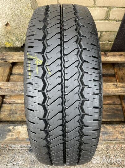 Maxtrek SU-810 225/70 R15C