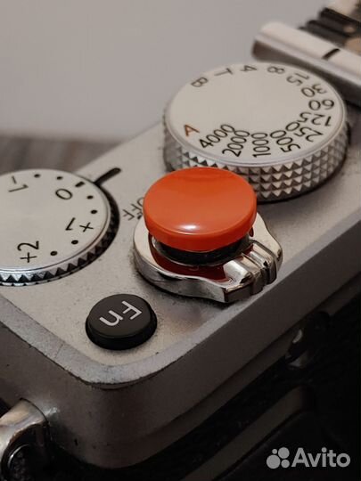 Кнопка спуска затвора оранжевая