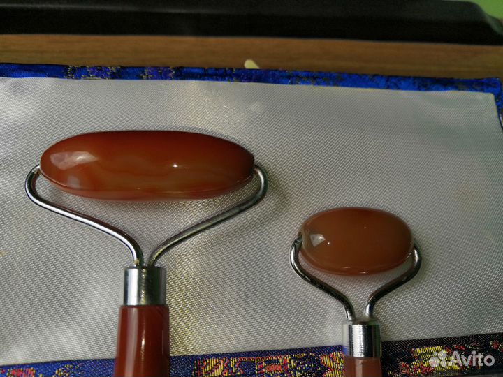 Косметический массажер для лица