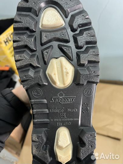 Резиновые сапоги