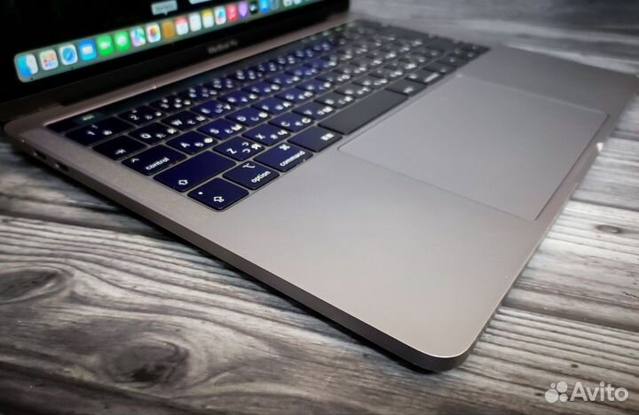 Apple MacBook Pro 13 2018 i7 2.7/16/256gb