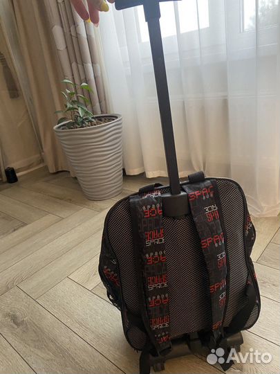 Рюкзак детский на колесиках