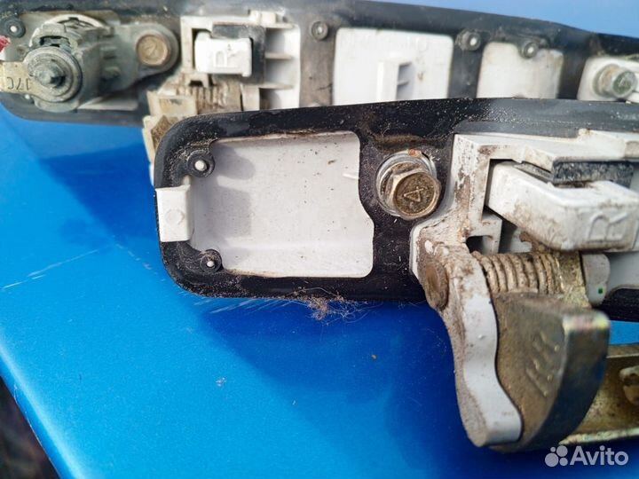 Ручка двери Мицубиси Лансер 9