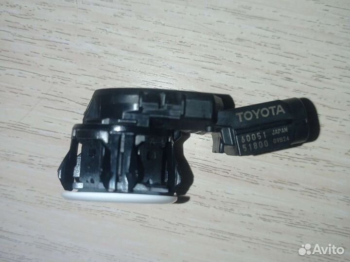 Датчик парковки toyota land cruiser 200