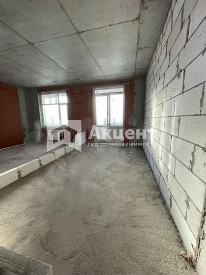 3-к. квартира, 112 м², 3/14 эт.