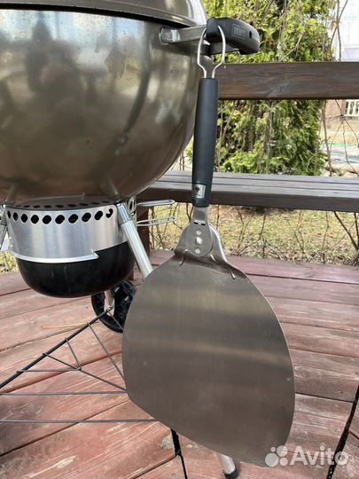 Лопатка weber для приготовления пиццы на гриле