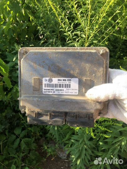 Блок управления двигателем эбу Golf 4 1.6