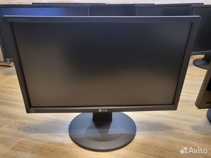 Монитор LG flatron W1942SE