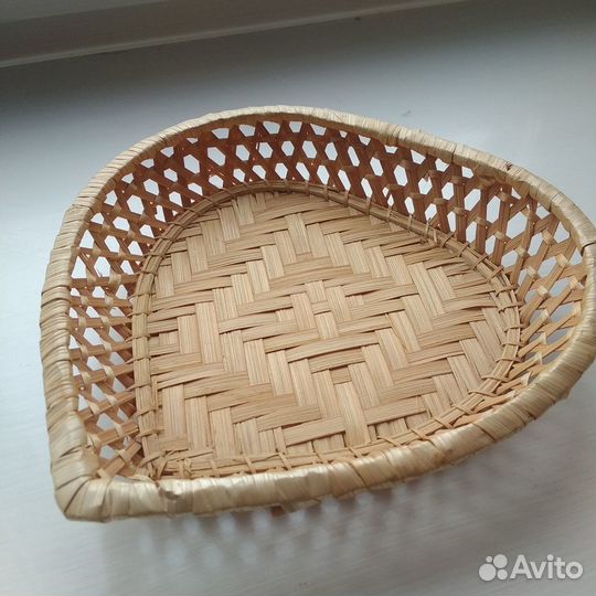 Конфетница плетеная соломка