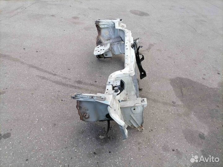 Телевизор (рамка радиатора) Toyota Corolla II EL30