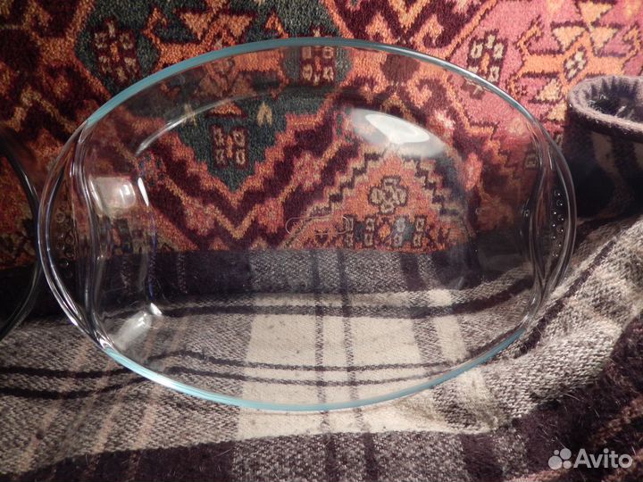 Две формы для выпечки Pyrex и Borcam