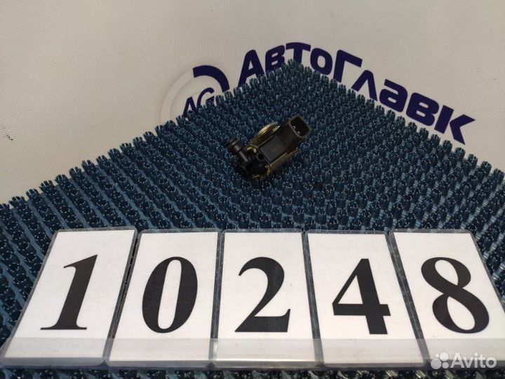 Клапан вакуумный Nissan Lafesta