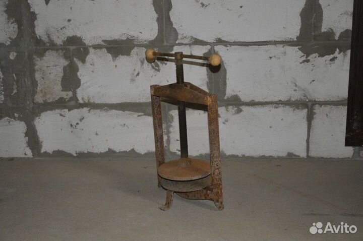 Соковыжималка (ручной винтовой пресс). Бесп. дост