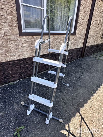 Лестница для каркасного бассейна бу