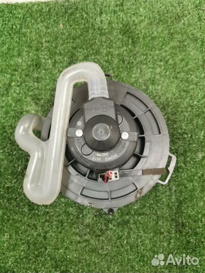 Мотор печки Mazda 3 хетчбек BK 2.0 LF 2005