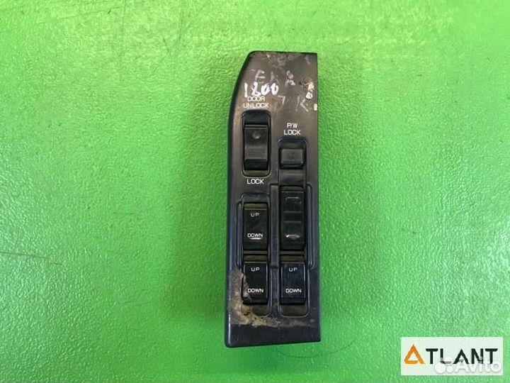 Пульт стеклоподъемника передняя правая nissan dats