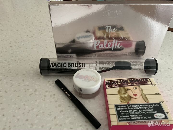 Пудра хайлайтер, тени lottie 18 цветов, кисти и др