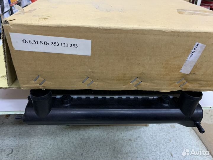 Радиатор охлаждения 353121253 VW Passat B3