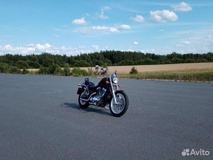 Suzuki Intruder