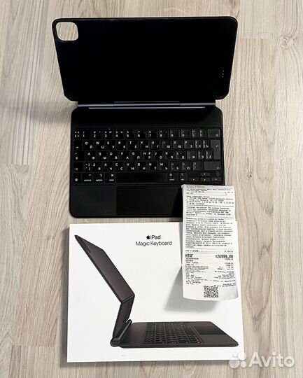 Чехол-клавиатура Apple Magic Keyboard