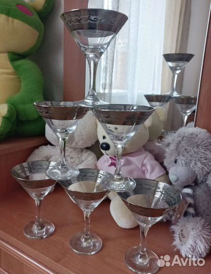 Бокалы для мартини и коктейль