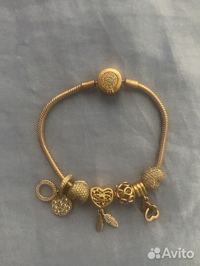 Браслет и шармы Pandora rose