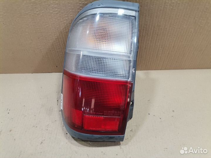 Фонарь левый Infiniti Qx4 R50