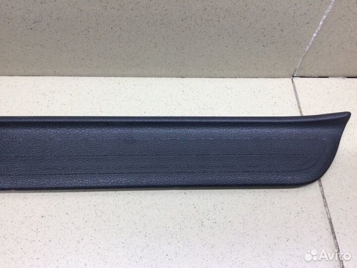 Накладка порога (внутренняя) передняя правая Kia