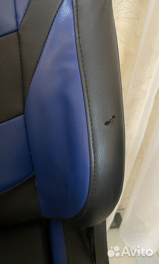 Игровое компьютерное кресло