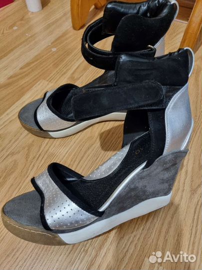 Босоножки на платформе