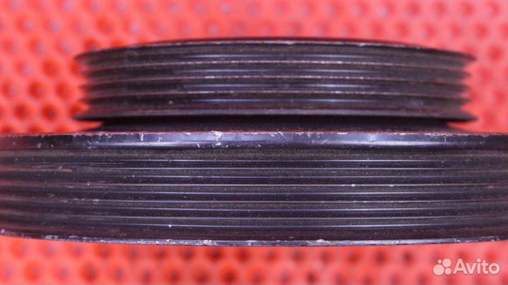 Шкив помпы Mitsubishi Pajero E-V25W 6G74 MD139368