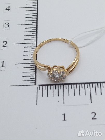 Золотое кольцо с фианитом 17 р