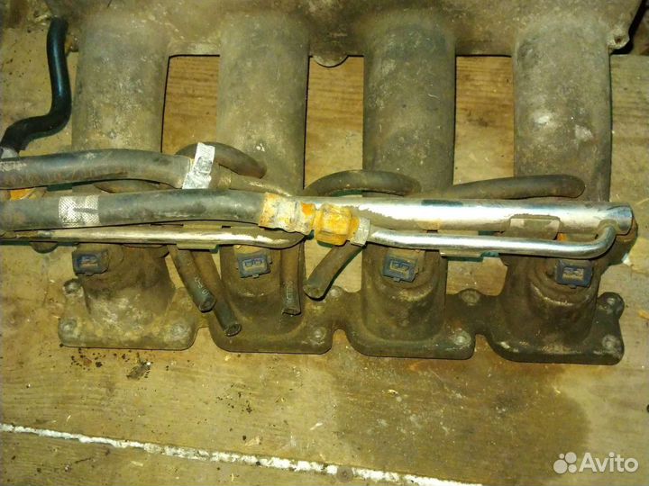 Впускной коллектор VAG 1.8T 06B133223D