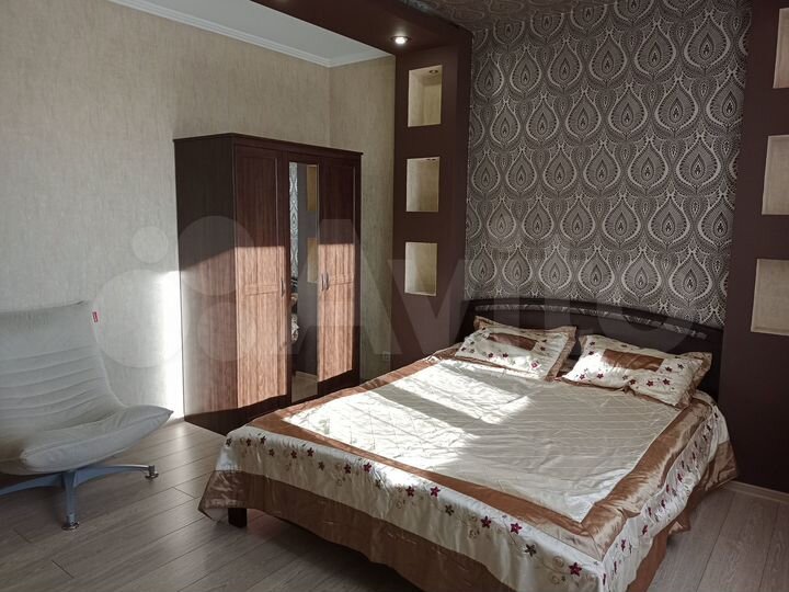 3-к. квартира, 90 м², 8/14 эт.