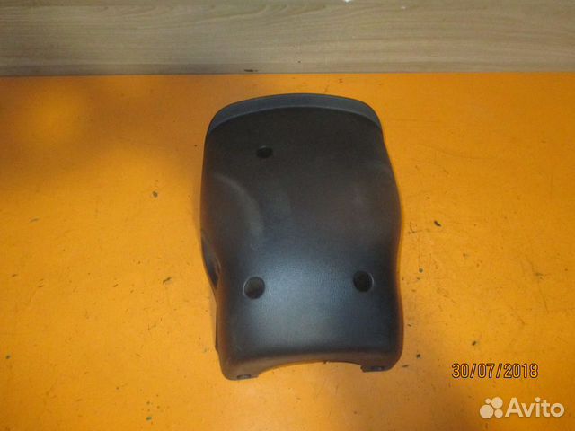 Кожух рулевой колонки нижний Hyundai Starex H1