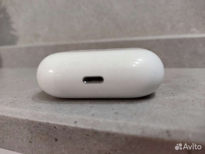 Чехол с аккумулятором Apple