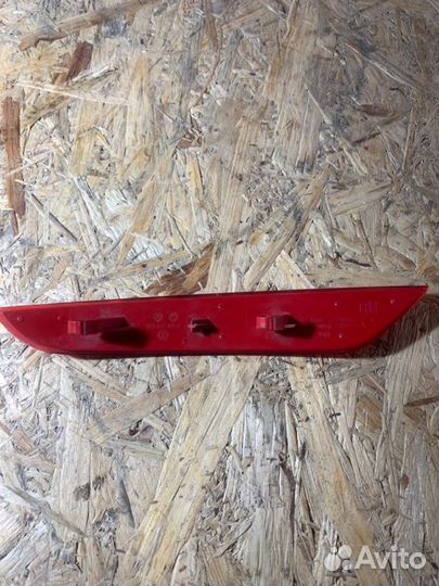 Катафот бампера задний правый Volkswagen Golf A6