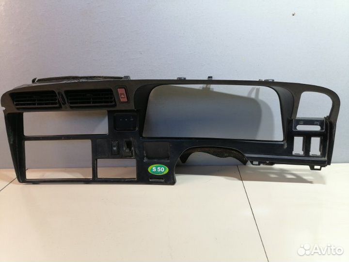 Рамка магнитолы Toyota Hiace KZH110 1kzte