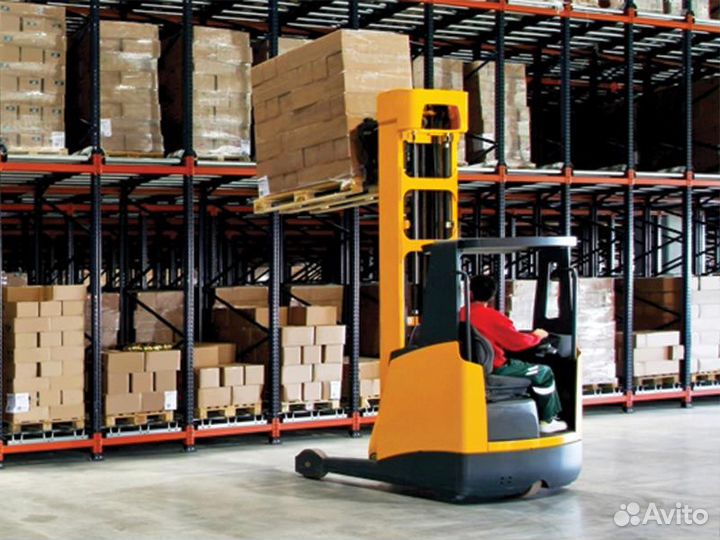 Водитель погрузчика ричтрака