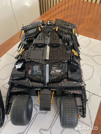 Lego Batmobile Tumbler (Лего Бэтмобиль Тумблер)