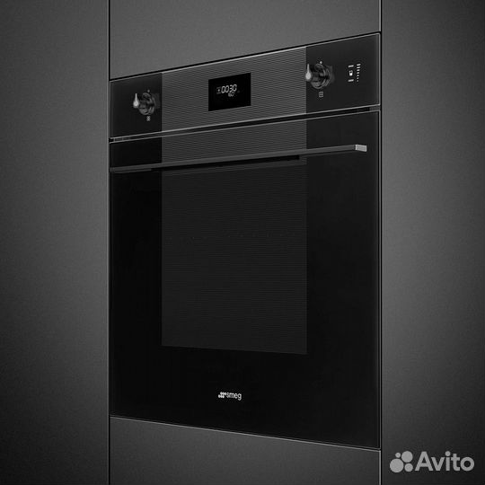 Духовой шкаф Smeg SO6101S2B3