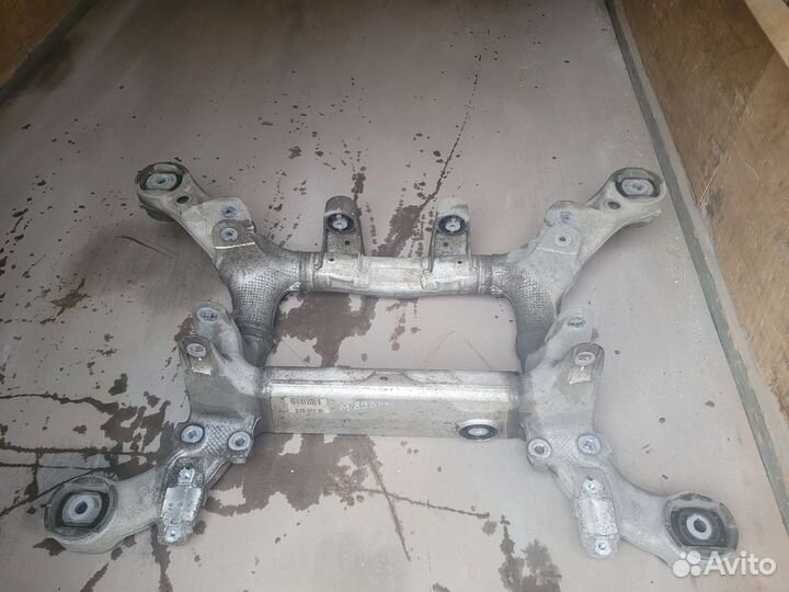 Подрамник задний bmw 5 серии f10